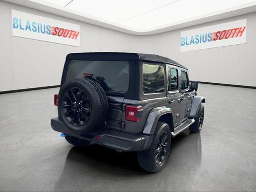 2024 Jeep Wrangler 4xe Sahara