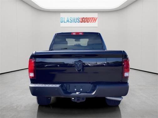 2022 RAM 1500 Classic Warlock Quad Cab 4x4 6'4' Box