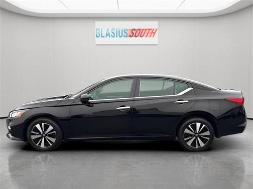 2022 Nissan Altima 2.5 SL