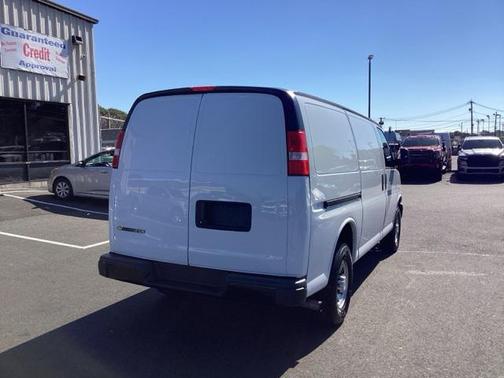 2021 Chevrolet Express 2500 RWD 2500 Regular Wheelbase WT