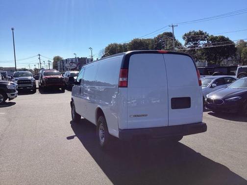 2021 Chevrolet Express 2500 RWD 2500 Regular Wheelbase WT