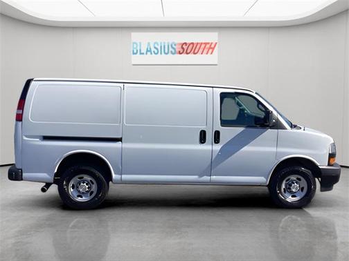 2021 Chevrolet Express 2500 RWD 2500 Regular Wheelbase WT