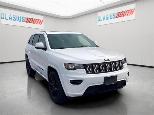 2022 Jeep Grand Cherokee Laredo