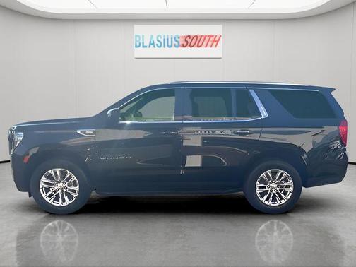 Onyx Black 2024 GMC Yukon SLE