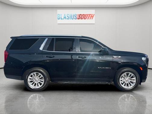 Onyx Black 2024 GMC Yukon SLE
