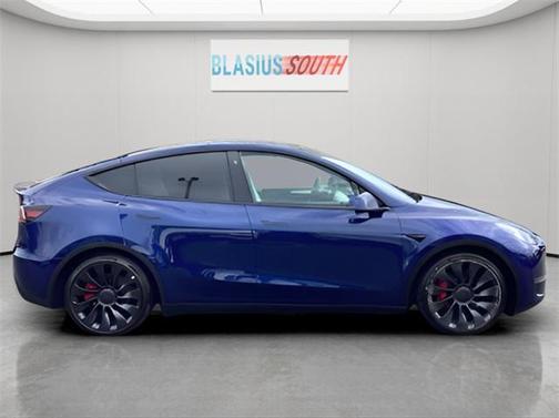 2023 Tesla Model Y Performance Dual Motor All-Wheel Drive