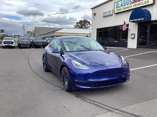 2023 Tesla Model Y Performance Dual Motor All-Wheel Drive