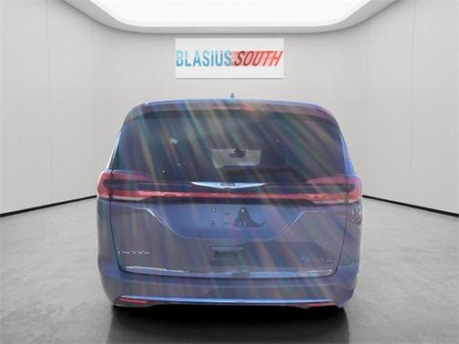 2022 Chrysler Pacifica Hybrid Touring L
