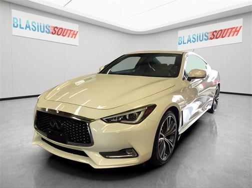 2019 INFINITI Q60 3.0T LUXE