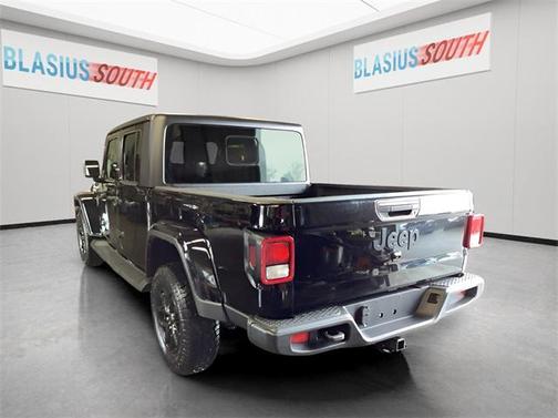 2022 Jeep Gladiator Sport S