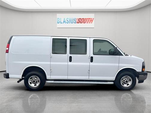2023 GMC Savana 2500 Work Van