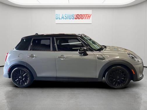 2023 MINI Hardtop Cooper