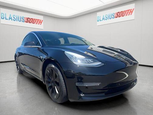 Obsidian Black Metallic 2018 Tesla Model 3 Performance