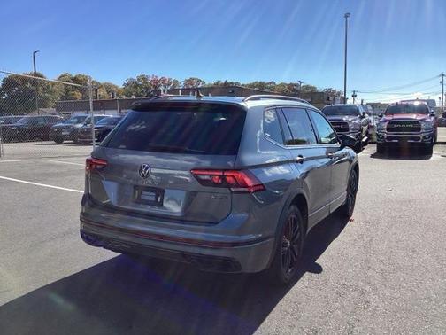 2022 Volkswagen Tiguan 2.0T SE R-Line Black 4MOTION