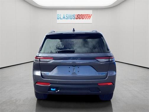 2023 Jeep Grand Cherokee 4xe Trailhawk