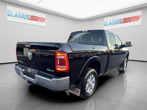 2020 RAM 3500 Laramie Crew Cab 4x4 6'4' Box