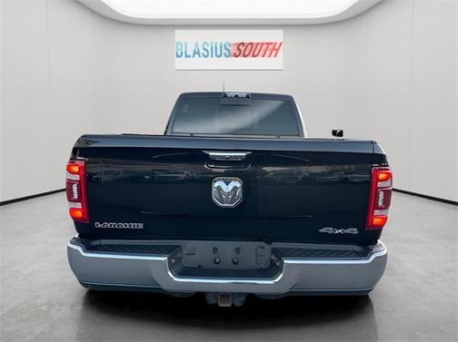 2020 RAM 3500 Laramie Crew Cab 4x4 6'4' Box