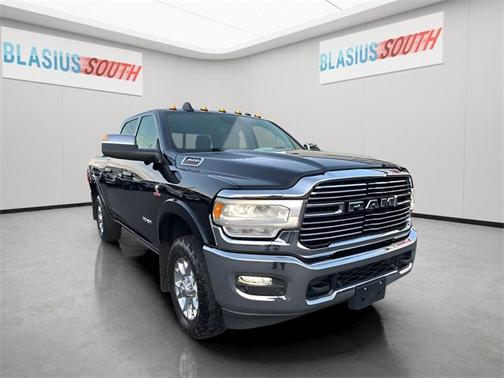 2020 RAM 3500 Laramie Crew Cab 4x4 6'4' Box