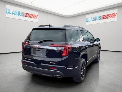 2023 GMC Acadia AWD AT4