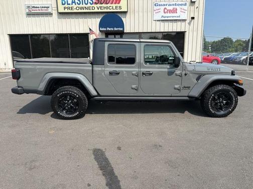 2021 Jeep Gladiator Willys 4x4
