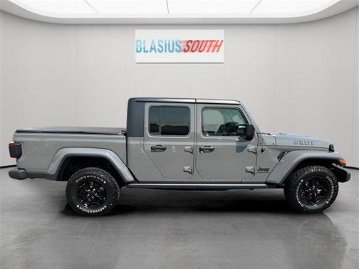 2021 Jeep Gladiator Willys 4x4