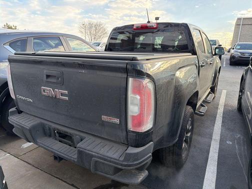 2017 GMC Canyon SLE