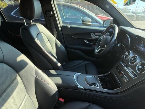 2021 Mercedes-Benz GLC 300 Base 4MATIC