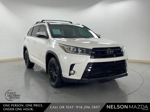 2018 Toyota Highlander SE
