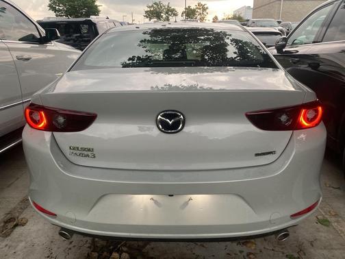 2025 Mazda Mazda3 FWD w/Select Package