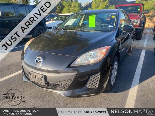 2013 Mazda Mazda3 i Sport