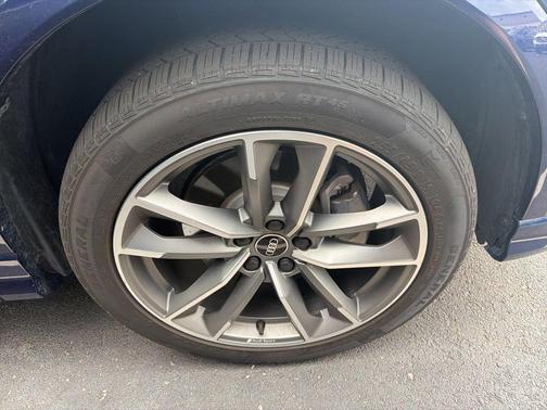 Navarra Blue Metallic 2021 Audi Q3 45 S line Premium
