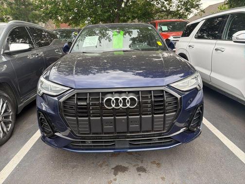 Navarra Blue Metallic 2021 Audi Q3 45 S line Premium