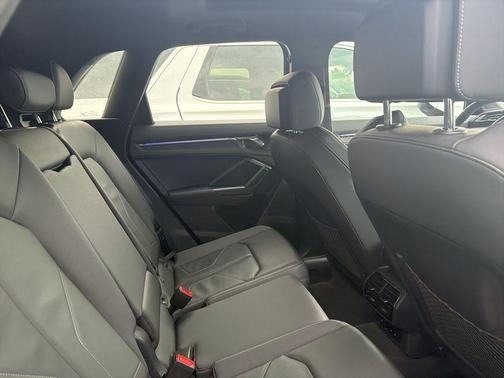 Navarra Blue Metallic 2021 Audi Q3 45 S line Premium