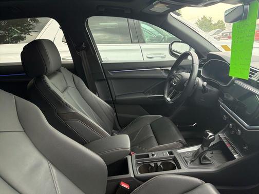 Navarra Blue Metallic 2021 Audi Q3 45 S line Premium