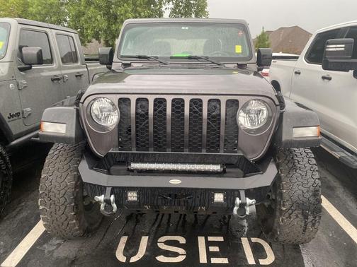 2021 Jeep Gladiator Sport
