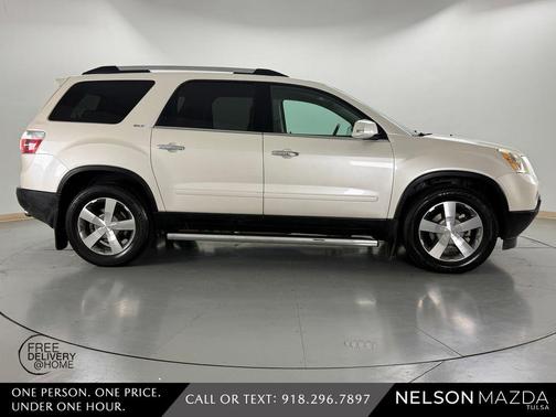 White Diamond Clearcoat 2011 GMC Acadia SLT-1