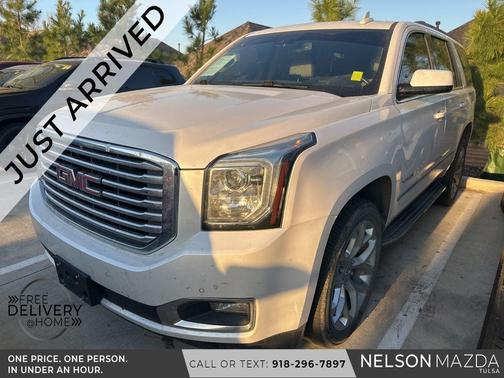 White Frost Tri-Coat 2017 GMC Yukon SLT