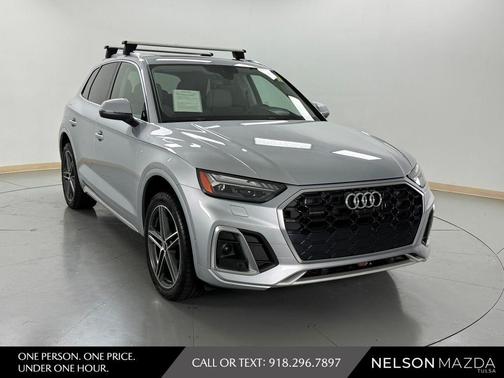 Florett Silver Metallic 2021 Audi Q5 e 55 Premium
