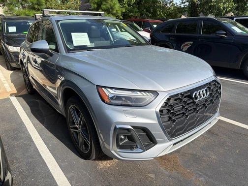 Florett Silver Metallic 2021 Audi Q5 e 55 Premium
