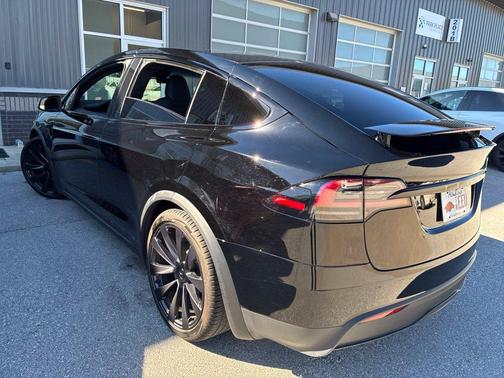 Black 2024 Tesla Model X Base