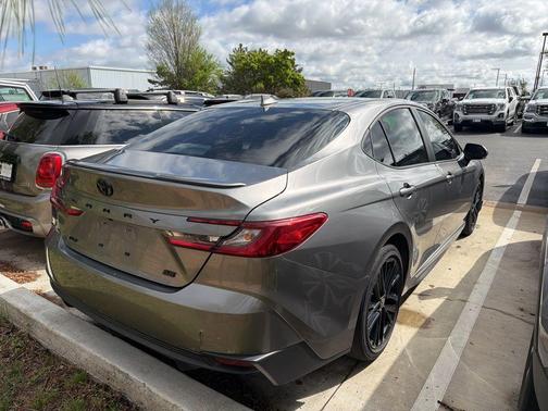 Metal 2025 Toyota Camry SE