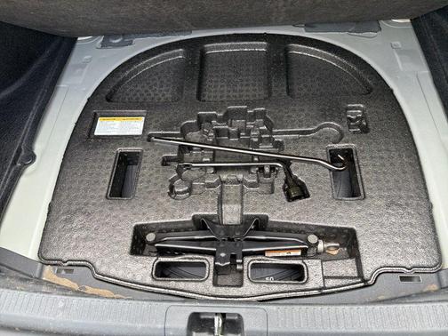 Metal 2025 Toyota Camry SE