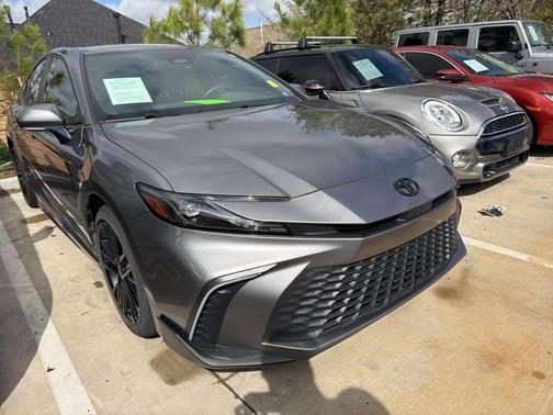 Metal 2025 Toyota Camry SE