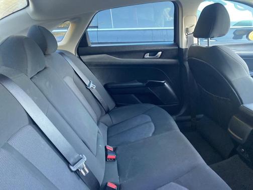 2023 Kia K5 LXS