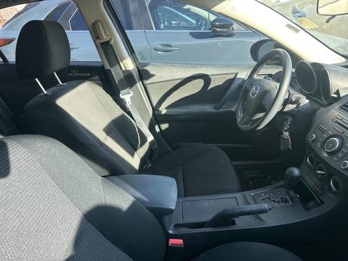2013 Mazda Mazda3 i SV