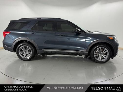 Blue Metallic 2022 Ford Explorer XLT