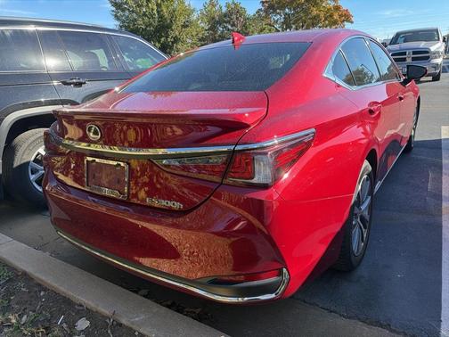 2021 Lexus ES 300h 300H