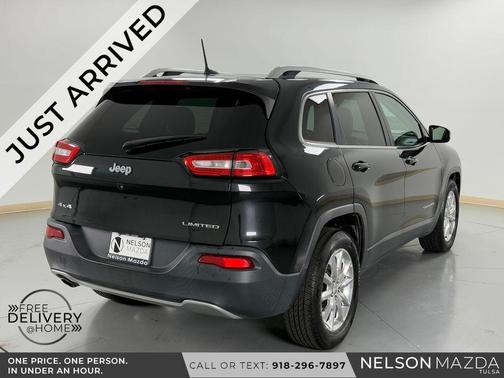 Brilliant Black Crystal Pearlcoat 2016 Jeep Cherokee Limited