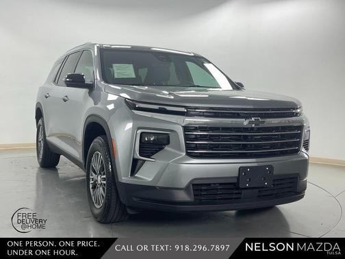 2024 Chevrolet Traverse LT
