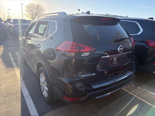 Magnetic Black 2020 Nissan Rogue SV